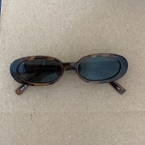 Le Specs Outta Love sunglasses in Tortoise-Shell